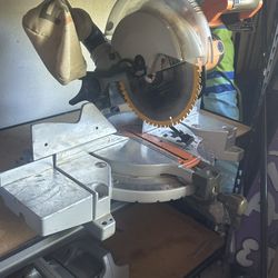RIGID Electric Miter Saw