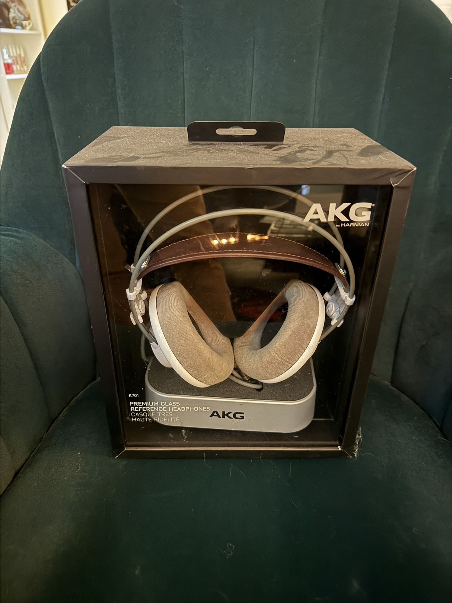 AKG K701 OPEN BACK HEADPHONES
