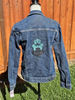 Jean Jacket Embroidered Hamsa