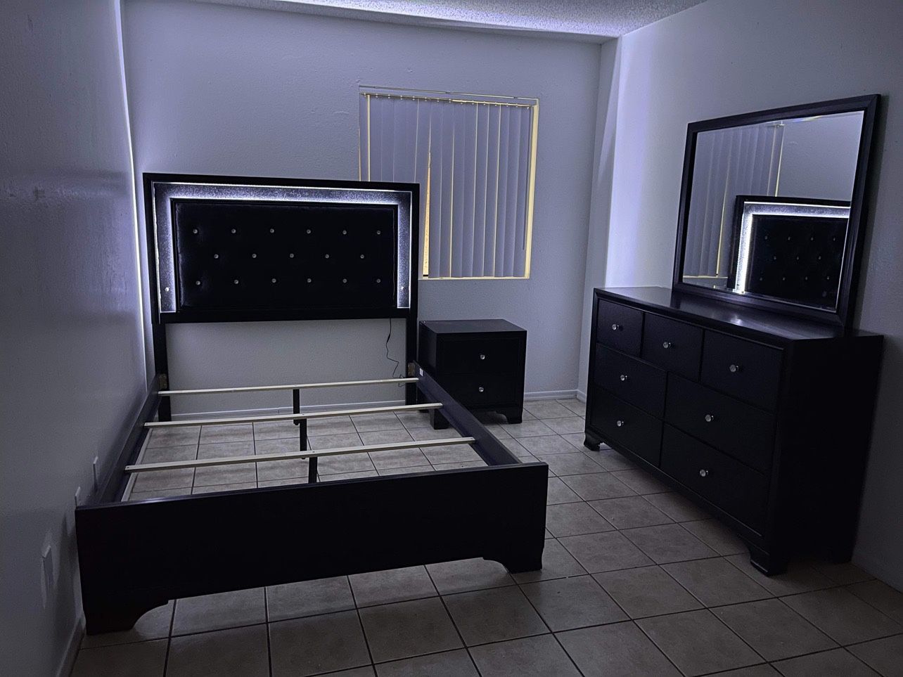 Queen Bedroom Set 