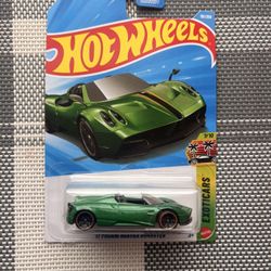 Hot Wheels 2026 Exoticars '17 Pagani Huayra Roadster Green 7/10 101/250