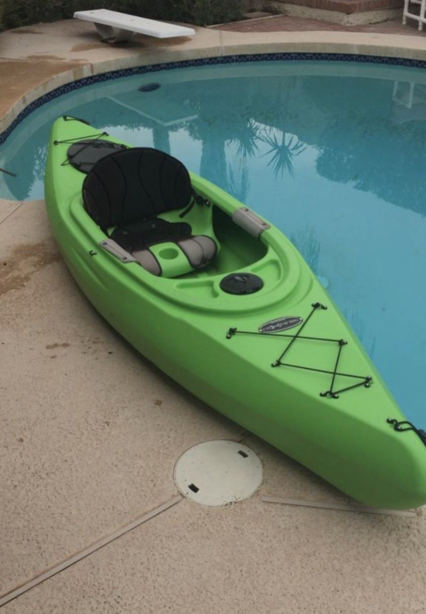 10.4 FT EQUINOX KAYAK