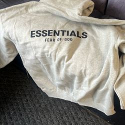 XL ESSENTIALS FEAR OF GOD