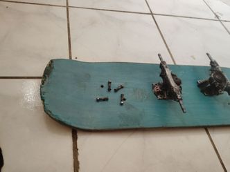 Selling this skateboard because I don't use it I give up