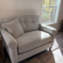 Lazy Boy Love Seat (Chair And A Half)