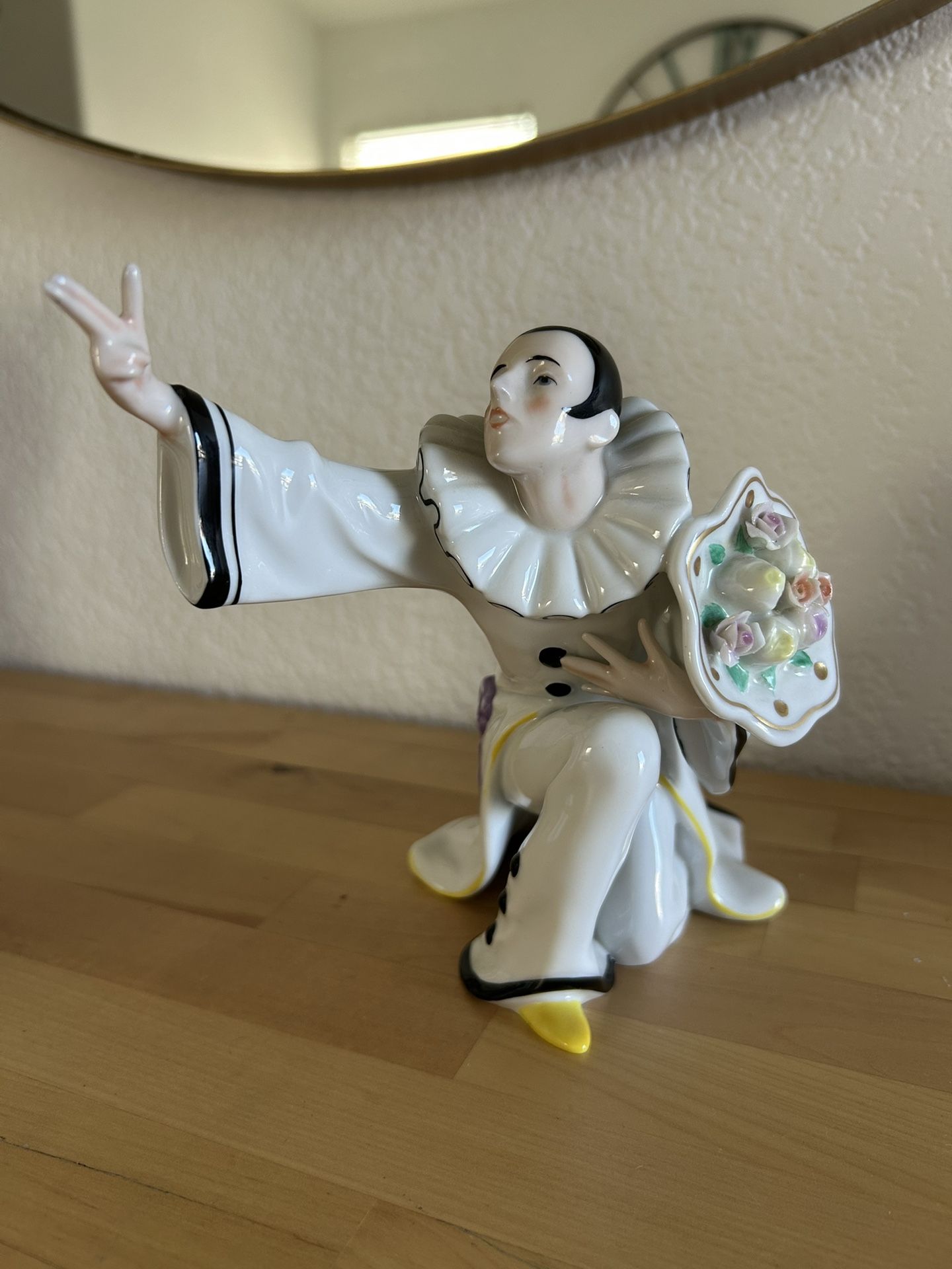 Goebel Masquerade Series Pierrot figurine