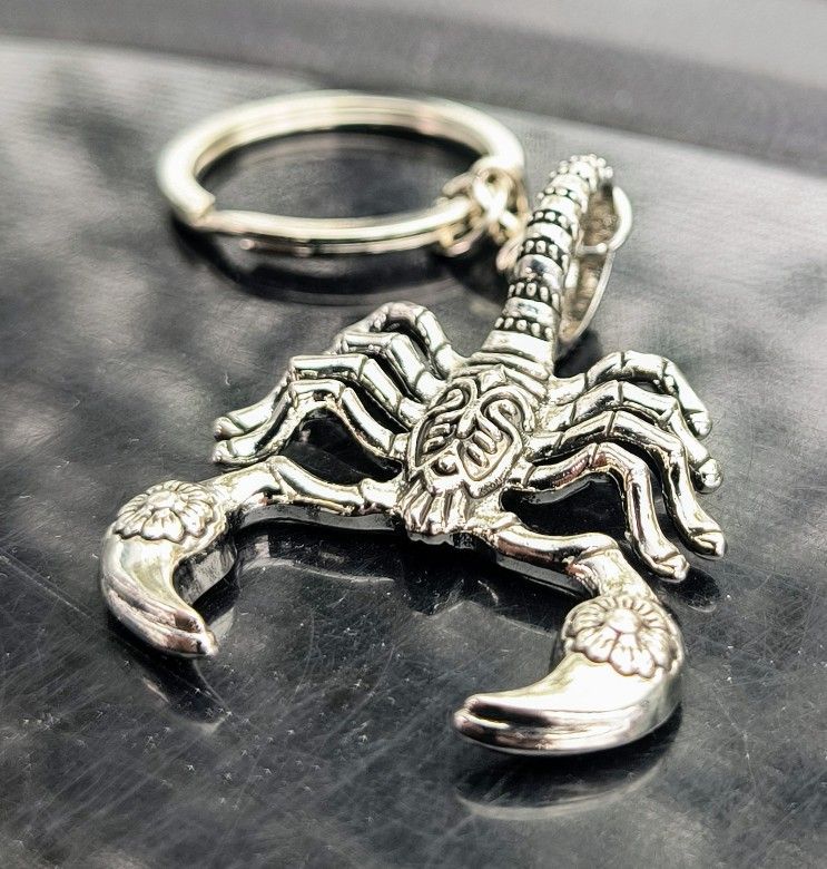 Creative Scorpion Scorpio Zodiac Fashion Key Chain Silver Pendant