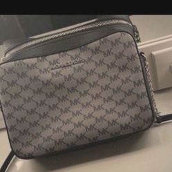 Michael Kors Crossybody Bag