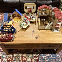  CALICO CRITTERS - SEVERAL ENTIRE SETS