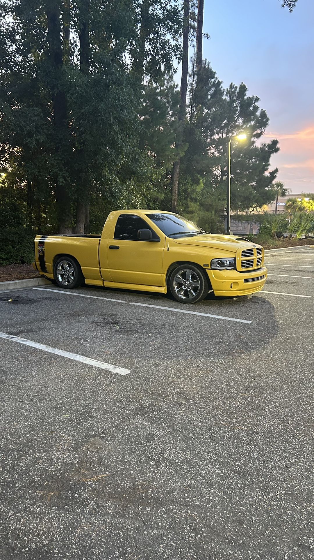 COMPLETE RAM DAYTONA BUMPER ASSEMBLE WIRH FOG LIGHTS