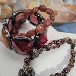 BEAUTIFUL VINTAGE SET OF 3   BRACELETS, EXCELLENT CONDITION AND VERY PRETTY STYLE #1123
