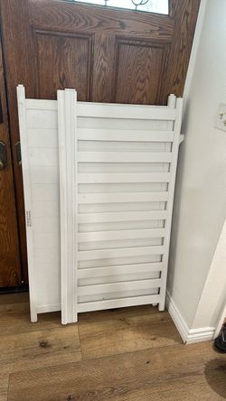Delta convertible crib - Free