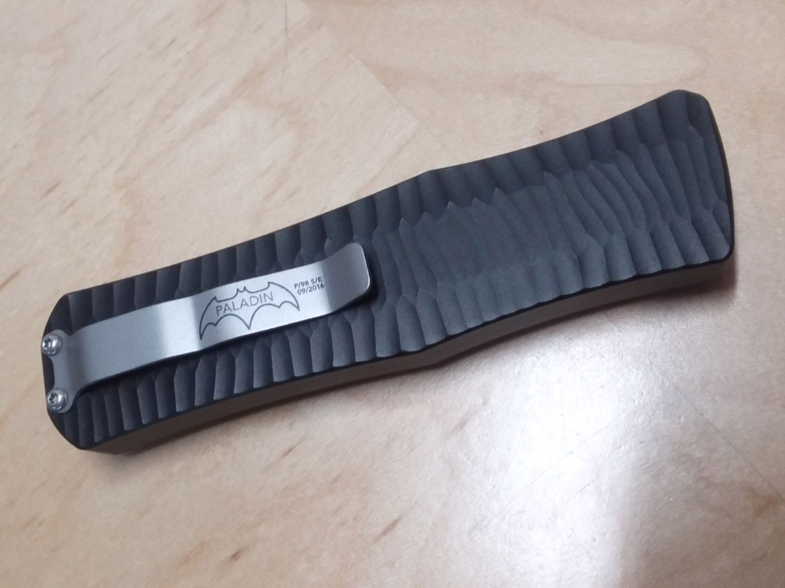 Paladin OTF pocket knife