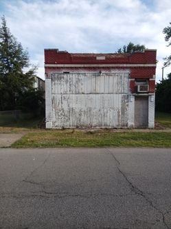 BUILDING FOR SALE
