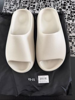yzy slides tan