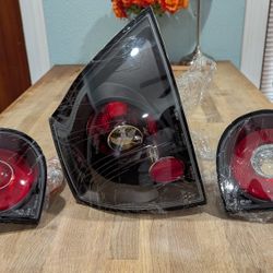 VW Golf Tail Lights (06-09)