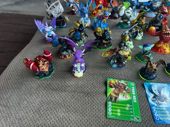 Lot of 42 Skylanders + Portal