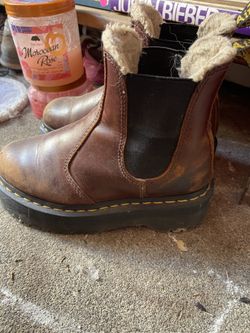 USED CHELSEA DOC MARTENS (size 5)