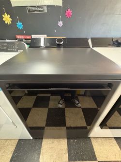LG Gas Dryer in Black 👻