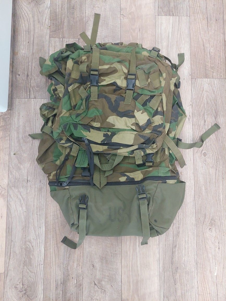 US Military CFP 90 Woodland Camo Field Pack- Large Internal Frame Army Bag