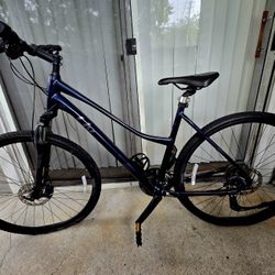 Women's Hybrid Bicycle