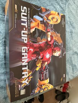 Iron Man Mark IV Suit Up Gantry