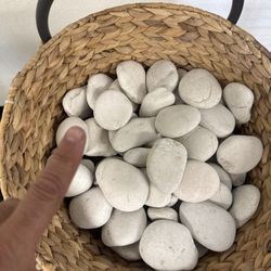 Ivory White Pebbles – Natural Stone ($35 Bag)