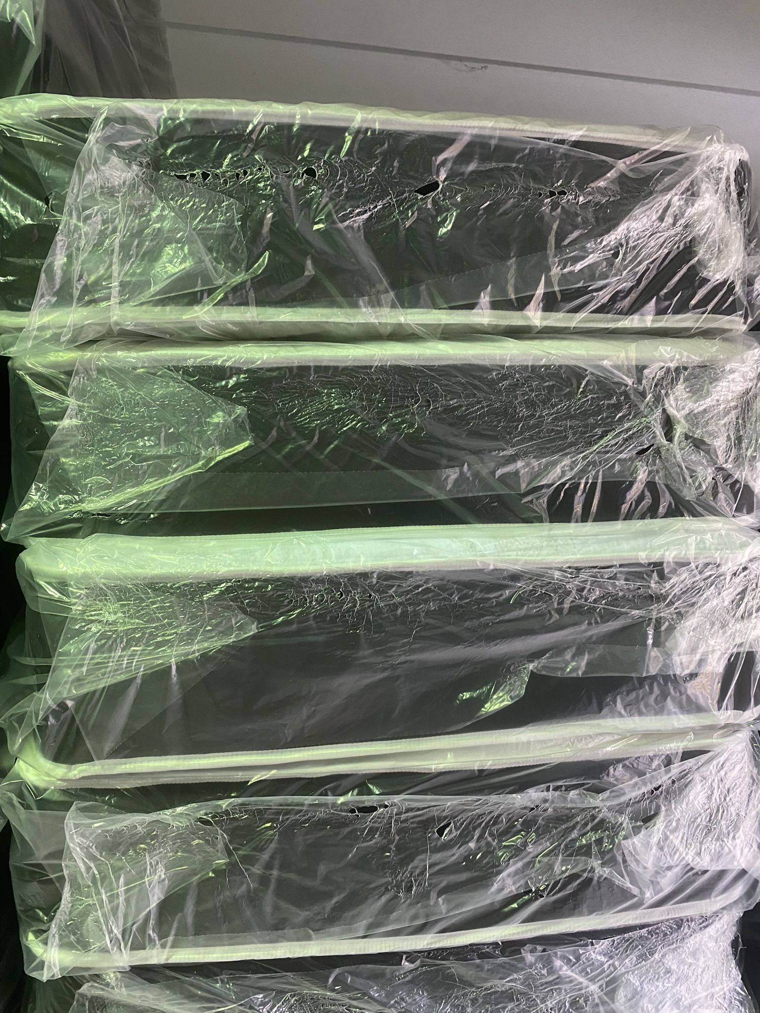 All Sizes!! Free Delivery In Atlanta