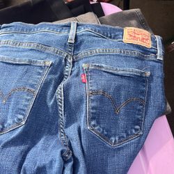 Size 30 Levis Womens Skinny