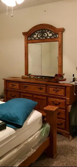 Queen Bedroom Set