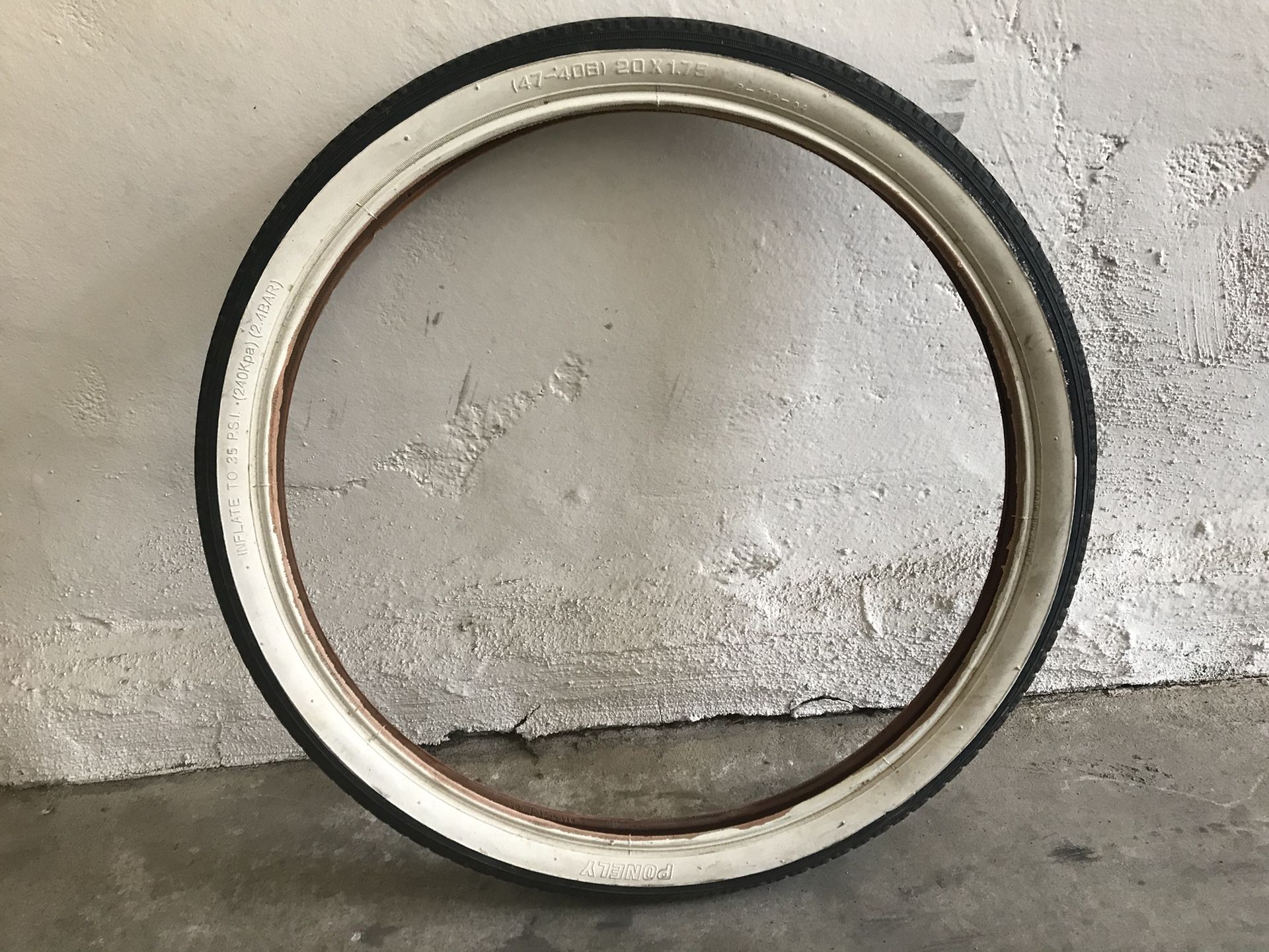 BIKE TIRES & TUBES