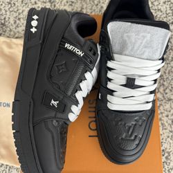 Lv Trainers Black