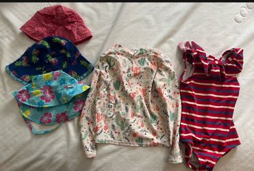 Girl Size 3- 4T swimsuits/hats