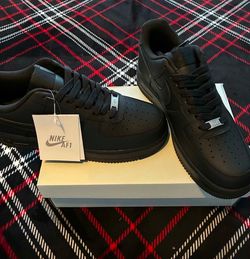 New Nike Air Force 1 Size 9.5 Men