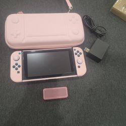 NINTENDO SWITCH WITH BRAND NEW CASE AND BODY SHIELD + SCREEN PROTECTOR AND CHARGER 