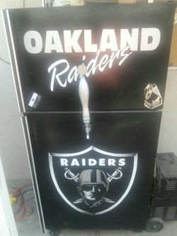 Raider keg refrigerator