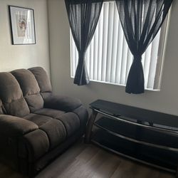 Couch 4sale