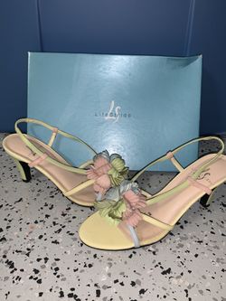 Super cute spring sandals!