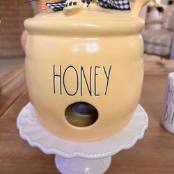 Rae Dunn, Honey Pot Birdhouse 