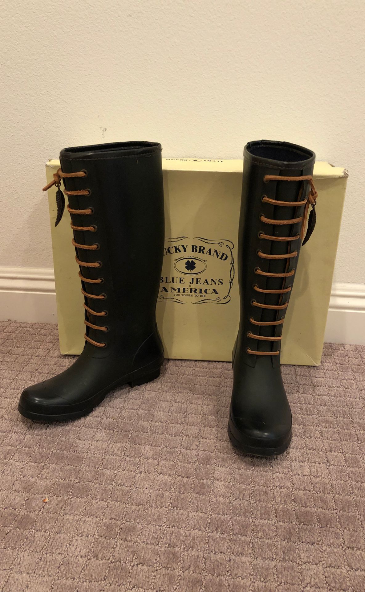Lucky brand rain boots size 7