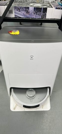 White Robot Vacuum Cleaner with Docking Station