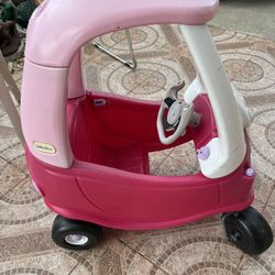 stroller in good condition, rolls very well