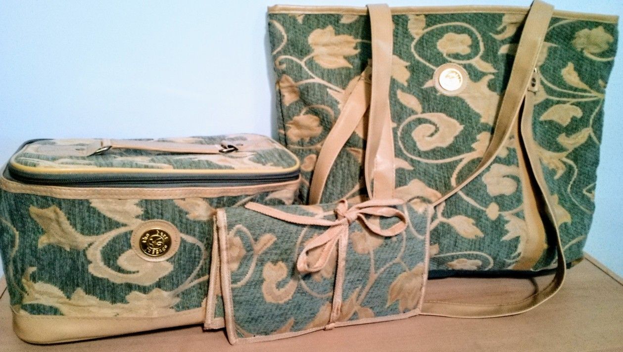 4 Piece Matching Luggage Travel Bags