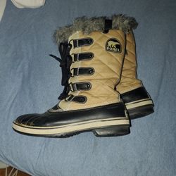 Sorel Snow  Boots Womens 9