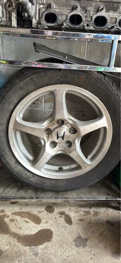 Honda S-2000 OME rim (tire no good)
