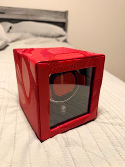 Wolf red watch winder