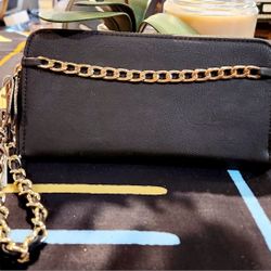 Wilsons Leather BLACK RIVET Leather Wristlet with Goldtone Accent