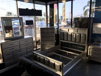 5pc Set queen bedroom new special deal