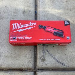 Milwaukee M12 3/8” Ratchet