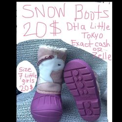 SNOW BOOTS LITTLE GIRLS SIZE 7     super girly and cute. Pick up downtown LA Little Tokyo.